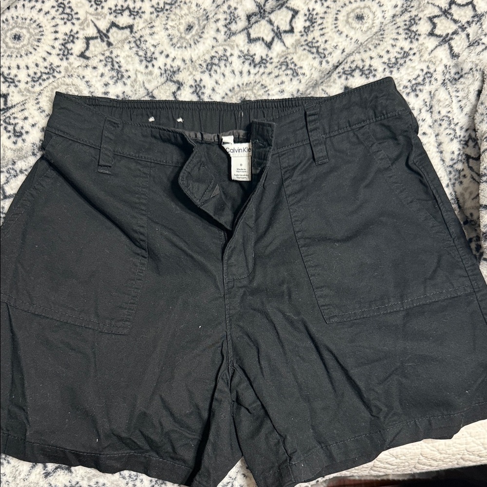 Calvin Klein women’s Charcoal Flat Front Shorts size 0